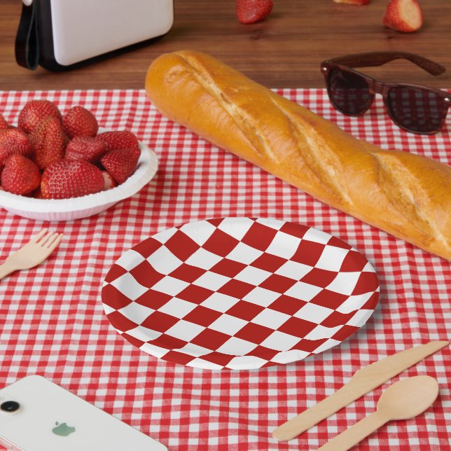 Chequered squares red white geometric retro paper plate (Picnic)