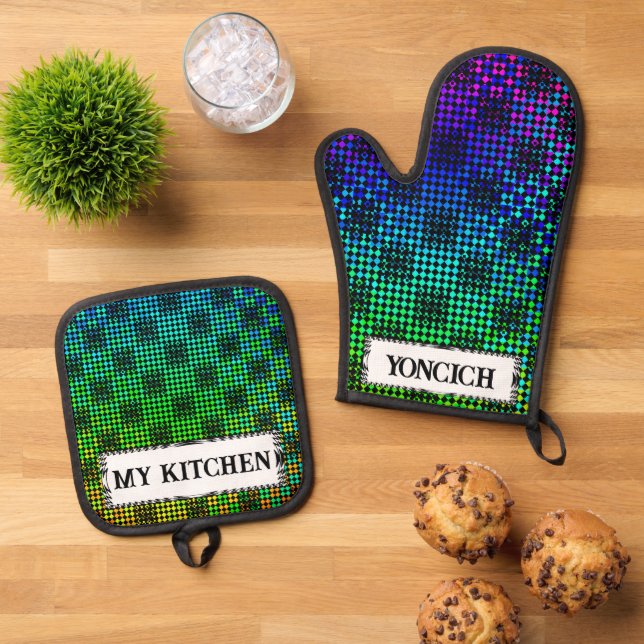 Chequered Twist by Kenneth Yoncich Oven Mitt & Pot Holder Set (Top Down)