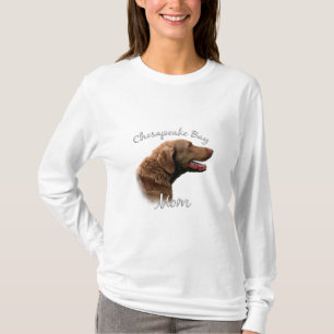 Chesapeake Bay Retriever Mom 2 T-Shirt