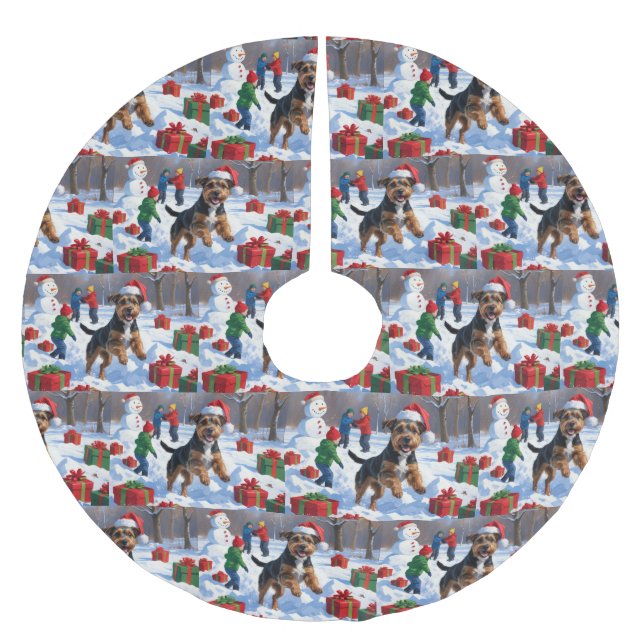 Chesapeake Bay Retriever Snow with Christmas Hat Brushed Polyester Tree Skirt (Front)