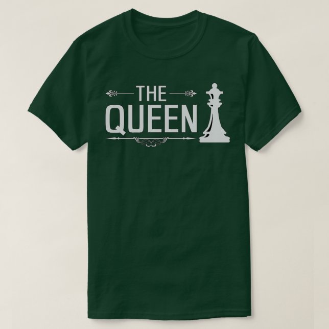 Chess Board Queen King Checkmate Board Game Gift ( T-Shirt (Design Front)