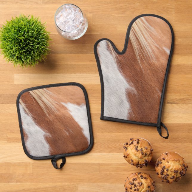 CHESTNUT HORSE COAT PATTERN OVEN MITT & POT HOLDER SET (Top Down)
