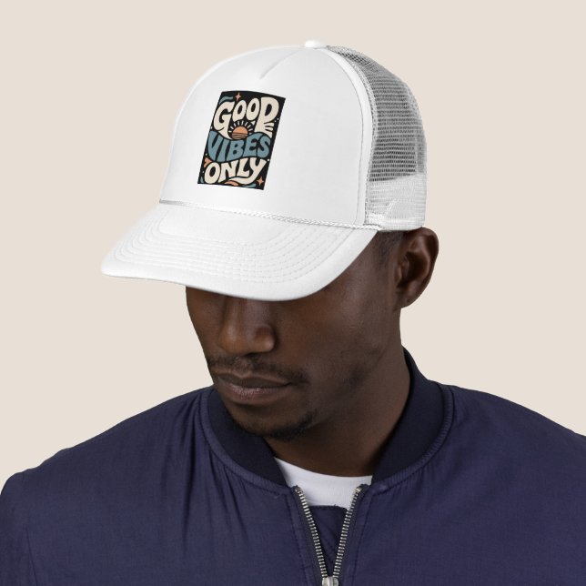 Chic Cap Style – Modern Elegance and Look In (In Situ)