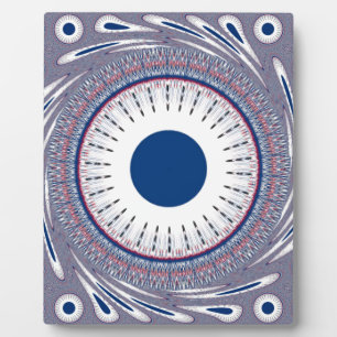Chic Energetic Eye Design: A Mesmerising Pattern Plaque