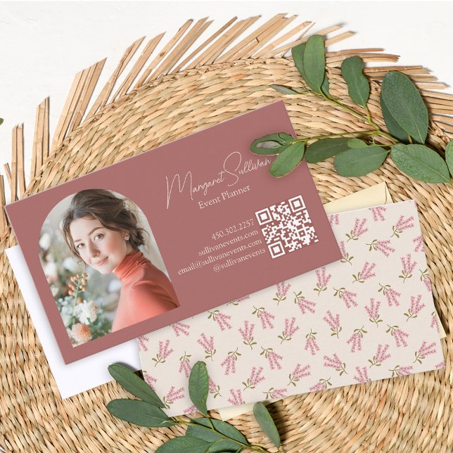 Chic Flowers Elegant Simple Minimal QR Code Business Card (Creator Uploaded)