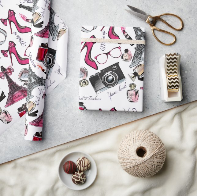 Chic Girly Paris Fashion Wrapping Paper (Crafts)