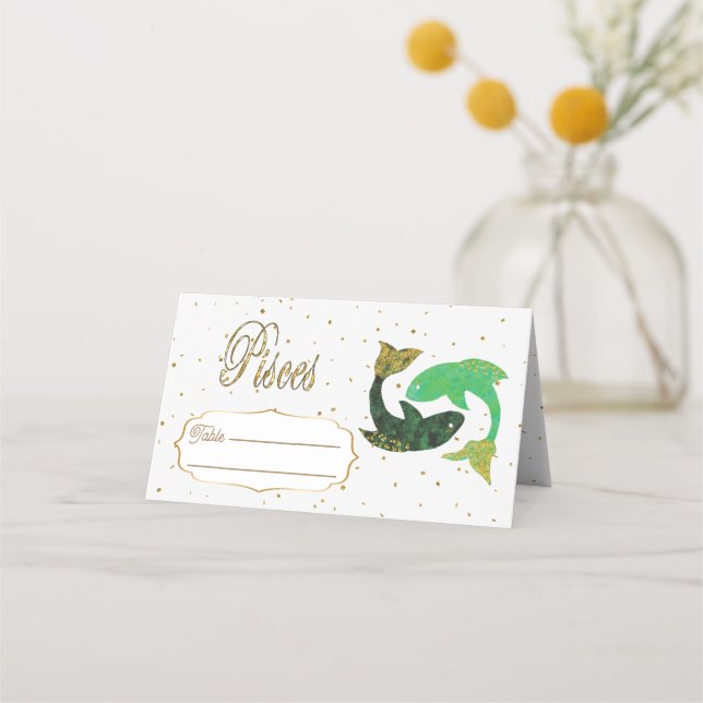 Chic Gold Pisces Zodiac Birthday Place Card (Front)