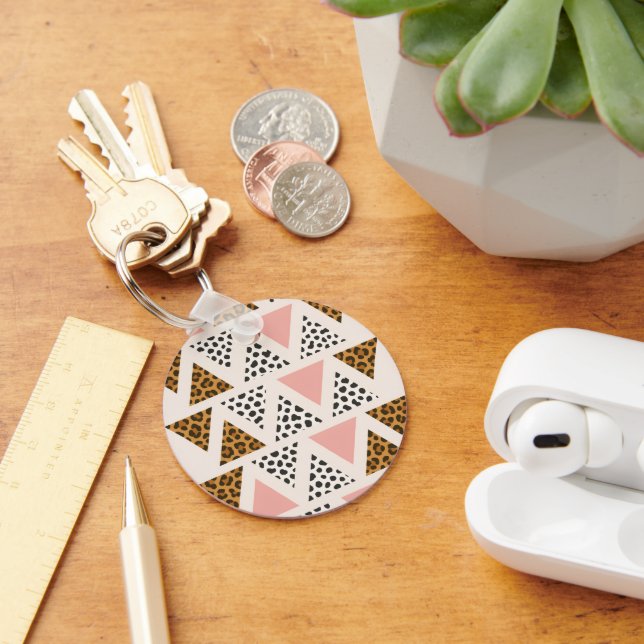 Chic Leopard & Pink Triangle Pattern Key Ring (Desk)