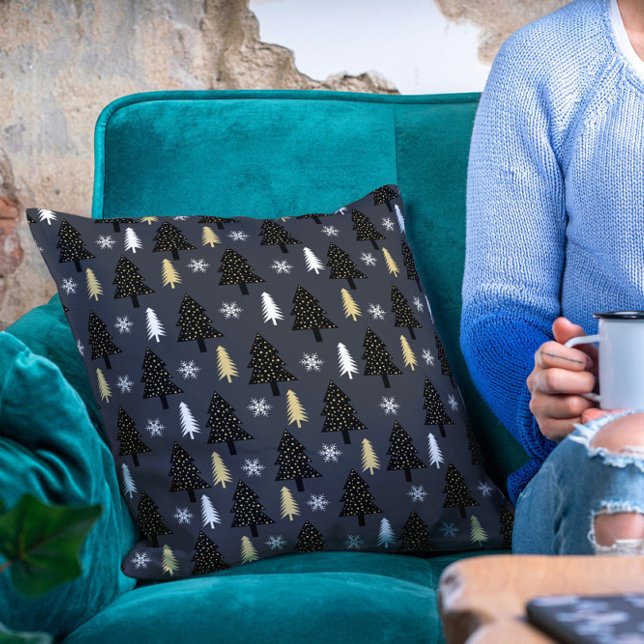 Chic Luxury Modern Christmas Tree Pattern Cushion (Creator Uploaded)