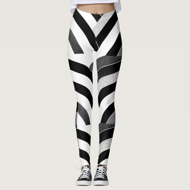 chic modern black/white chevrons leggings (Front)