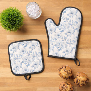 Chic Pretty Blue White Flowers Oven Mitt & Pot Holder Set