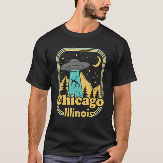 Chicago Illinois Ufo Alien Hunter 80s State Pride T-Shirt (Front)