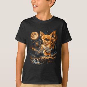 Chihuahua howling to the moon vintage funnyChihuah T-Shirt