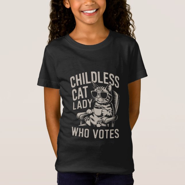 Childless Cat Lady 2024 Election Vote Kamala  T-Shirt (Front)
