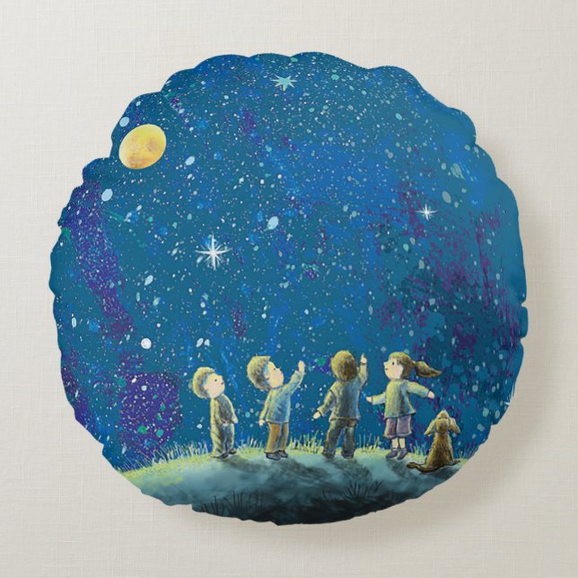 Children Looking At Night Sky  Round Cushion (Front)