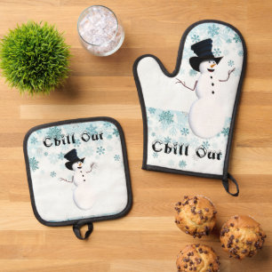 Chill Out Oven Mitt & Pot Holder Set