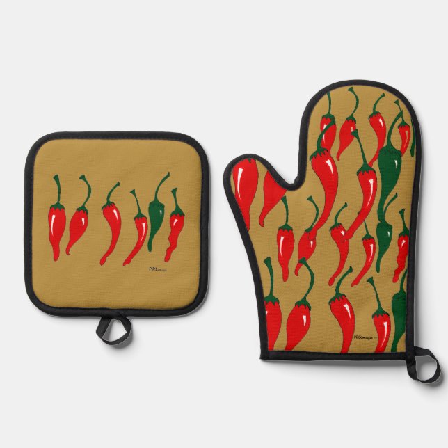 Chilli Peppers Oven Mitt and Pot Holders Oven Mitt & Pot Holder Set (Front)
