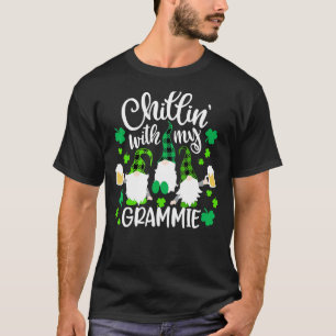 Chillin With My Grammie St Patricks Day Gnomes Gar T-Shirt