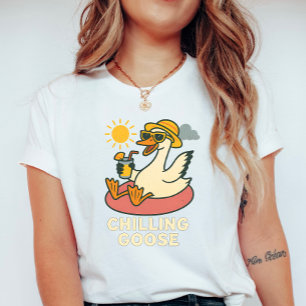 Chilling Goose Summer; Funny Women’s Beach Party T-Shirt