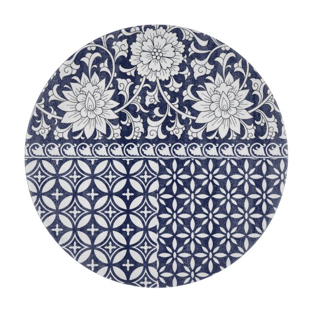 Chinese Elegance: Seamless Ornament Cutting Board (Front)