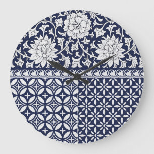 Chinese Elegance: Seamless Ornament Large Clock