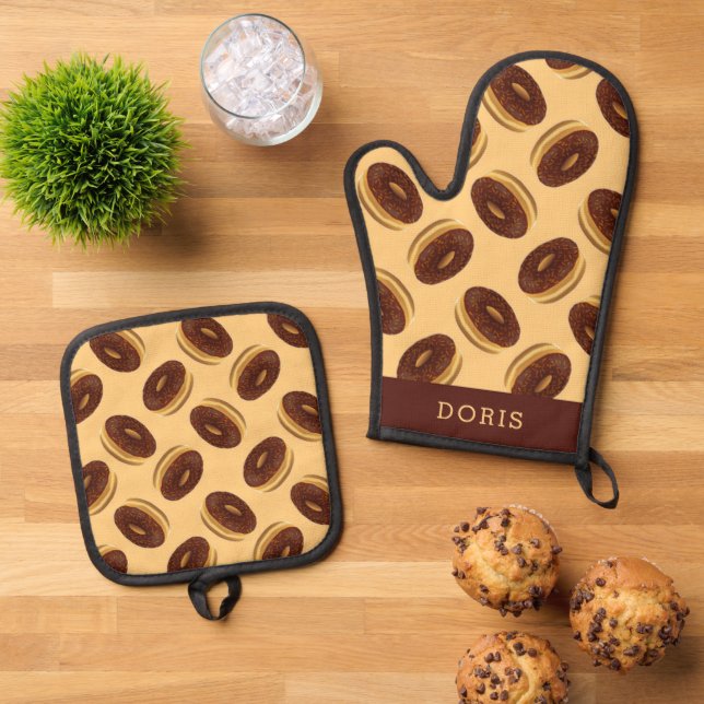 Chocolate brown doughnuts pattern oven mitt & pot holder set (Top Down)