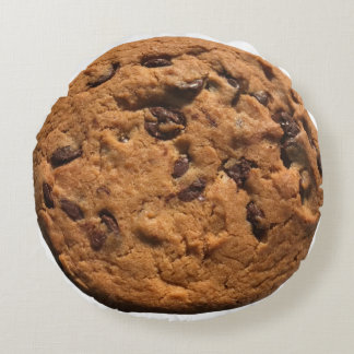Chocolate chip cookie round cushion