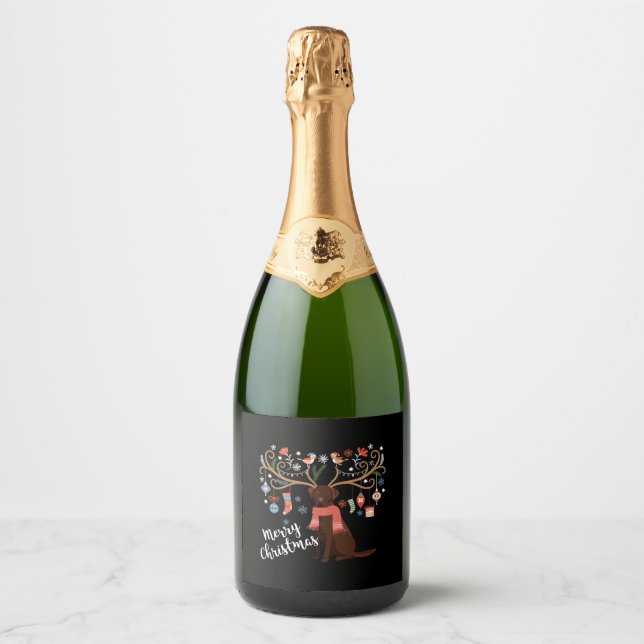 Chocolate Labrador Retriever Dog Christmas Sparkling Wine Label (Front)
