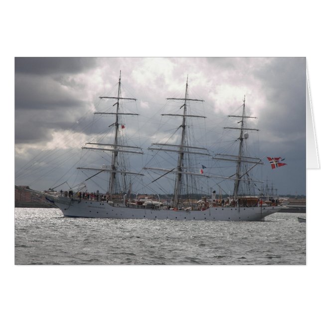 Christian Radich (Front Horizontal)