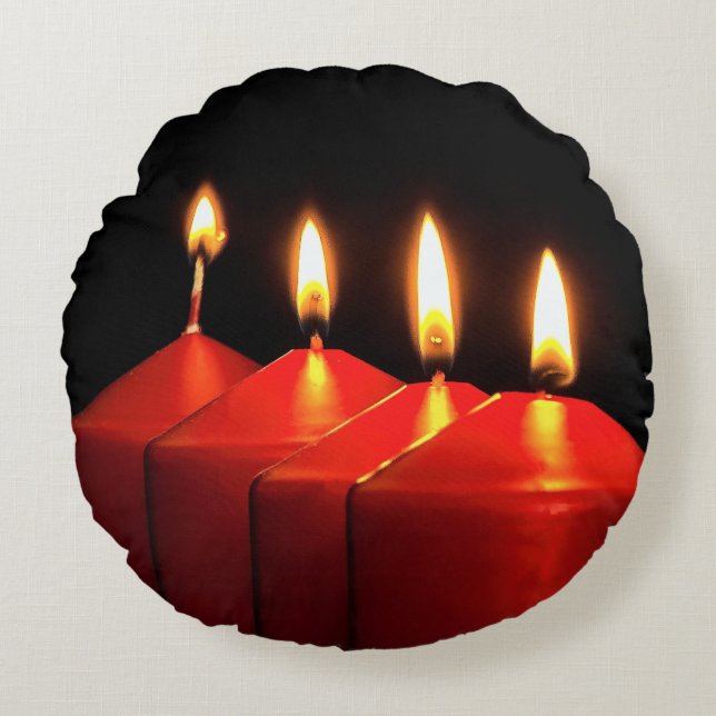 Christmas Candle Advent Wreath Round Cushion (Front)