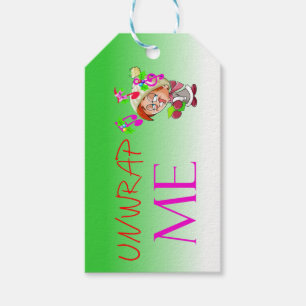 Christmas Caroler Unwrap Me Gift Tag