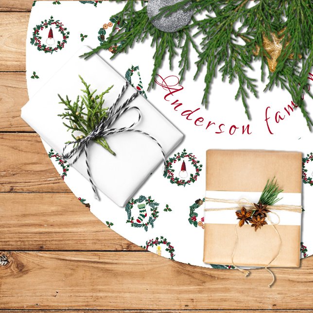 Christmas decorations inside Christmas wreaths Brushed Polyester Tree Skirt (Christmas decorations inside Christmas wreaths Brushed Polyester Tree Skirt)