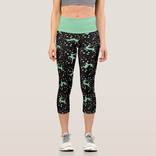 Christmas Deer Star Winter Pattern  Capri Leggings (Front)