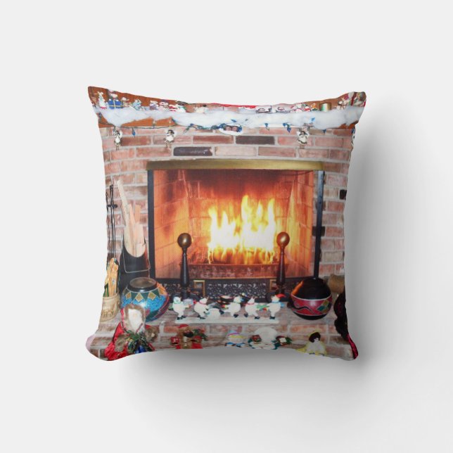 CHRISTMAS FIREPLACE  CUSHION (Front)