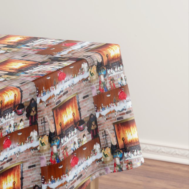 CHRISTMAS FIREPLACE  TABLECLOTH (In Situ)