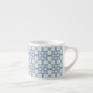 Christmas holly leaves and flowers petals tiles espresso cup