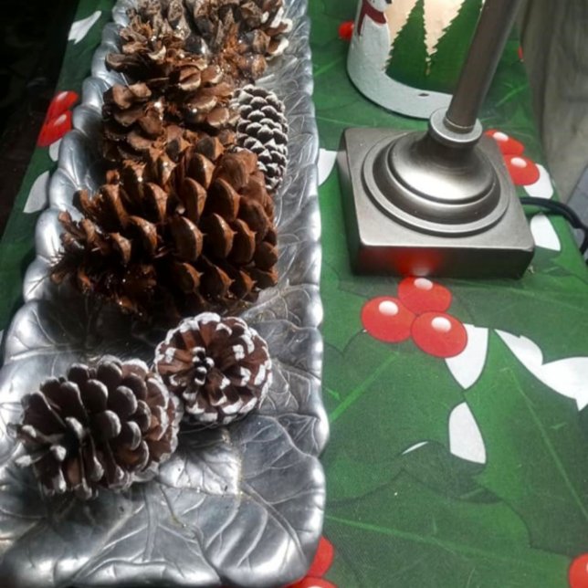 Christmas Holly Leaves and Red Berries on White Short Table Runner (Winter / Christmas Holly Leaf and berry pattern table runner )