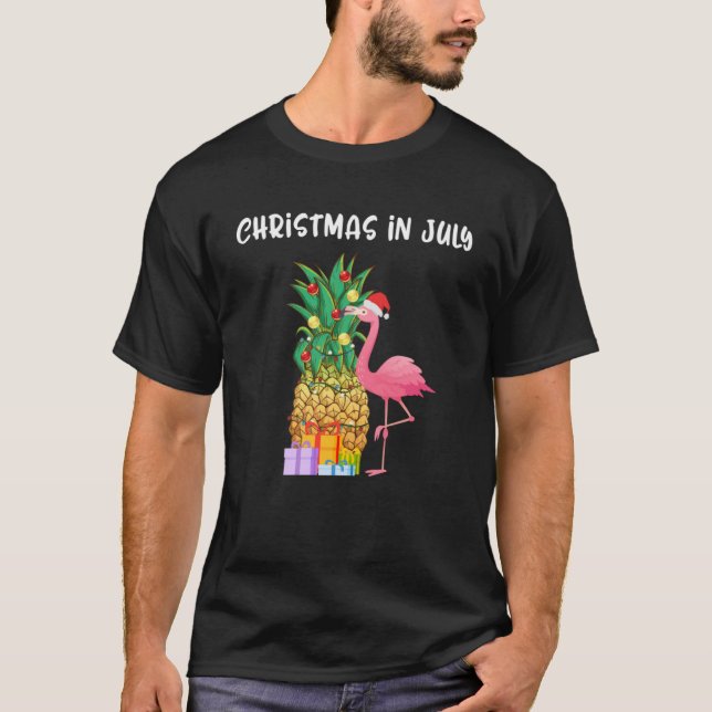 Christmas In July Pineapple Xmas Tree Flamingo San T-Shirt (Front)