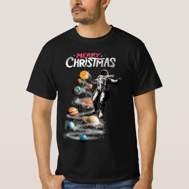 Christmas in Space Solar System Astronaut Invitati T-Shirt (Front)