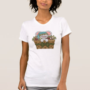 Christmas Mouse in Basket T-Shirt