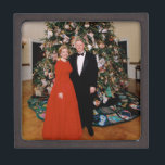 Christmas of US President Bill Clinton & Hillary  Gift Box<br><div class="desc">Bill & Hillary Clinton Christmas White House, Bill Clinton is an American politician from Arkansas who served as the 42nd President of the United States (1993-2001). He took office at the end of the Cold War, and was the first baby-boomer generation President. --- During the administration of William Jefferson Clinton,...</div>