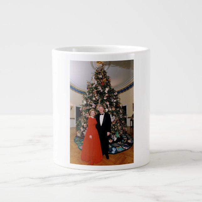 Christmas of US President Bill Clinton & Hillary  Large Coffee Mug (Front)