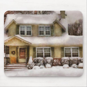 Christmas - One cold winter's morning Mouse Pad