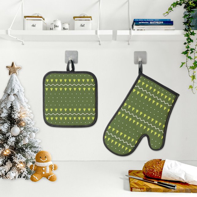 Christmas Oven Mitt and Pot Holders Oven Mitt & Pot Holder Set (Creator Uploaded)