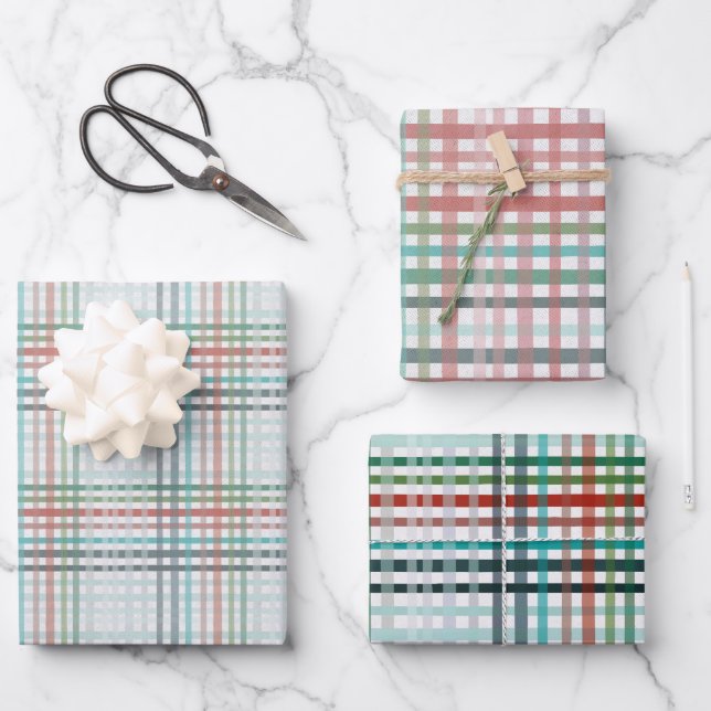 Christmas plaid wrapping paper sheet (Front)