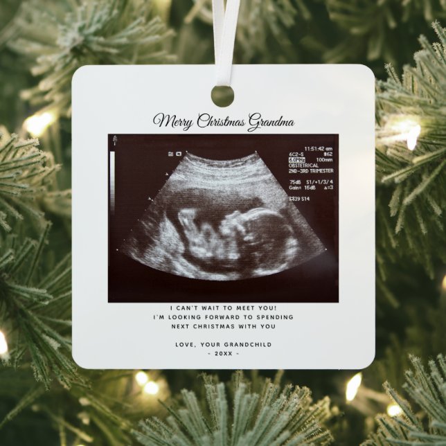 Christmas Pregnancy Announcement Grandma Holiday Metal Tree Decoration (Insitu)