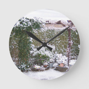Christmas Season, Snow in the garden Round Clock