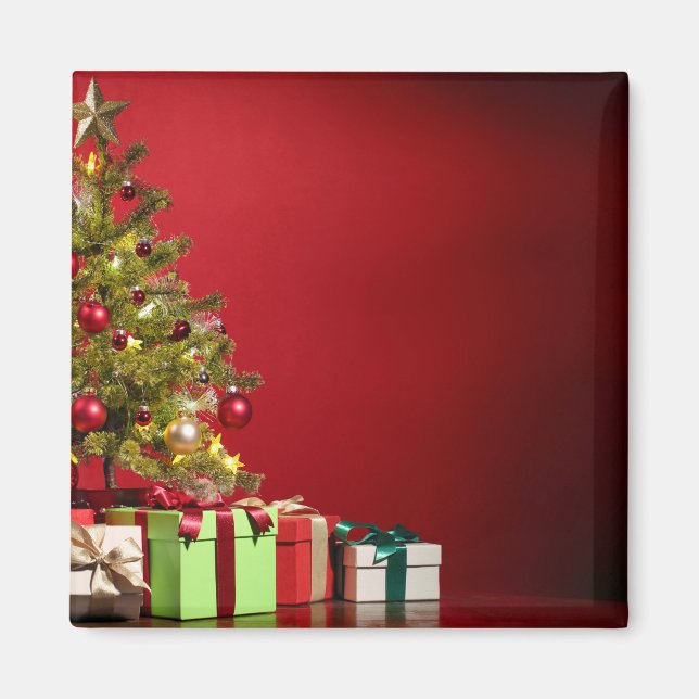 Christmas Tree and Parcels Magnet (Front)