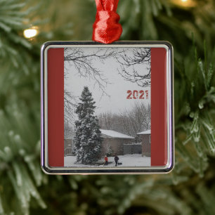 Christmas Wintery Scene Metal Tree Decoration