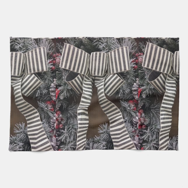 ***CHRISTMAS WREATH*** CHRISTMAS TOWEL (Horizontal)